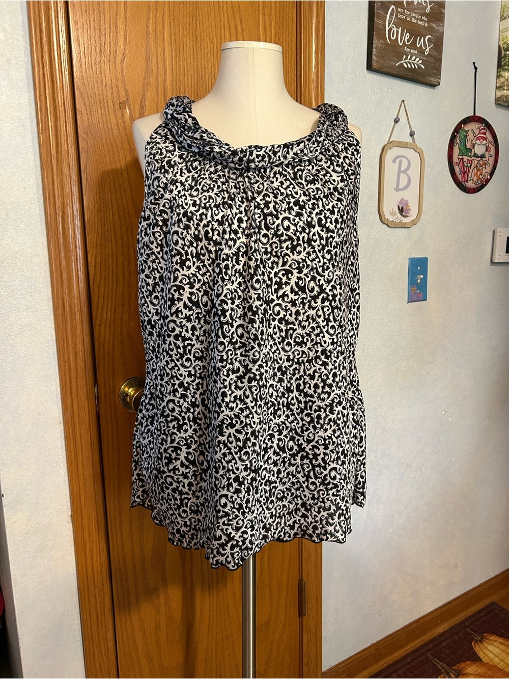 Dressbarn Black & White Top - Women’s Size XL